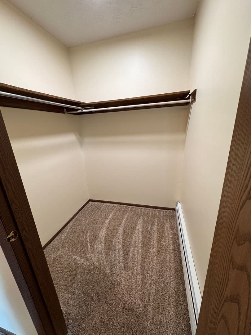 Boardman Apartment: 8426 Colwyn Ct.