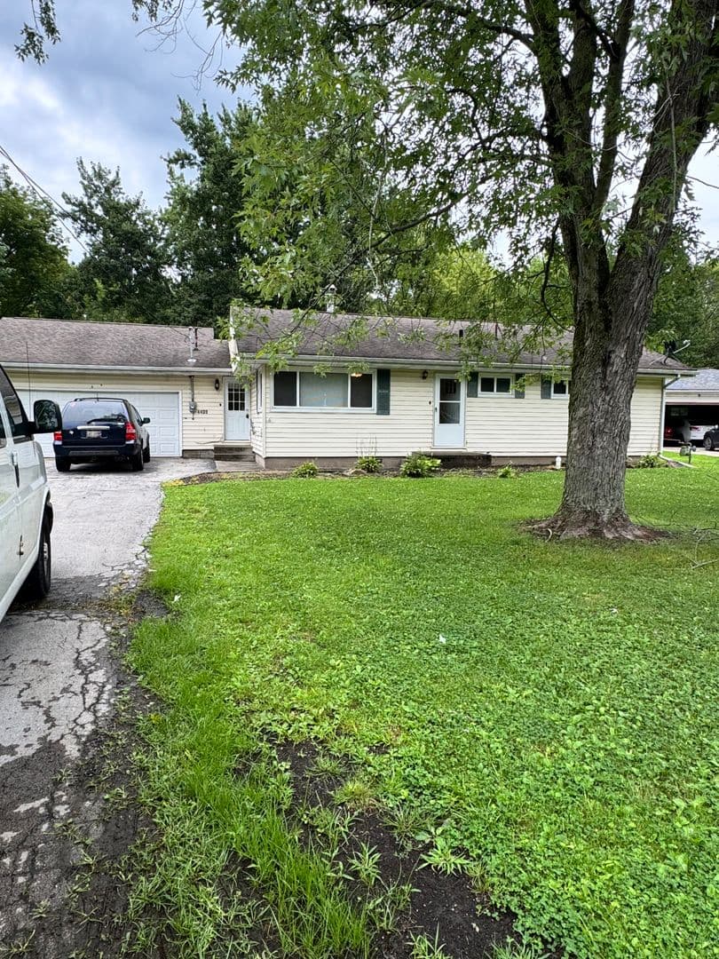 Warren House: 4409 Sunnybrook Drive SE