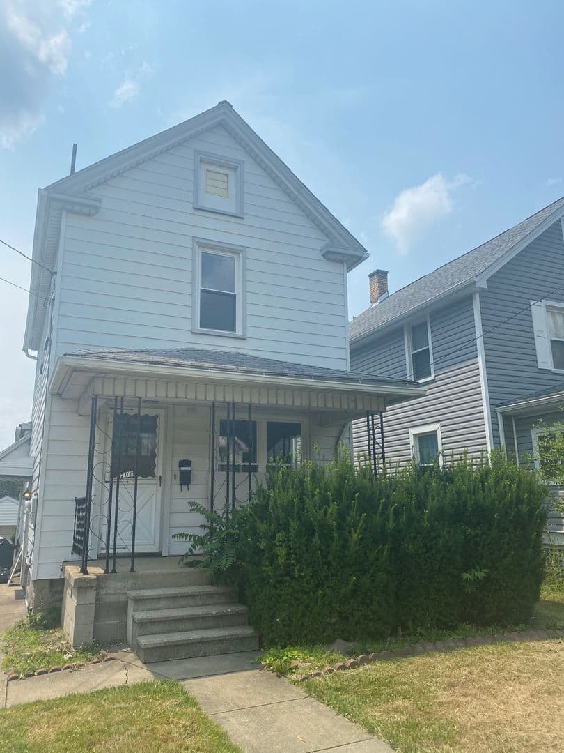 Girard House: 706 N. Ward