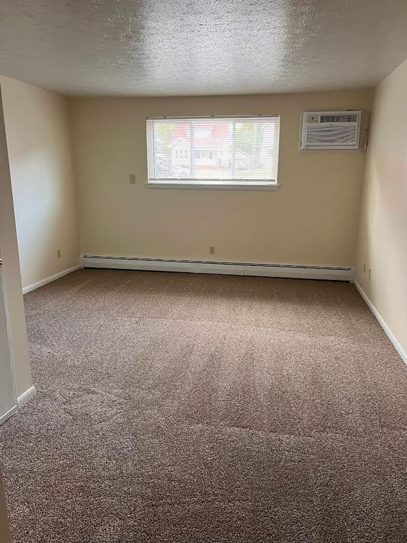 Girard Apartment: 243 Churchill Rd.