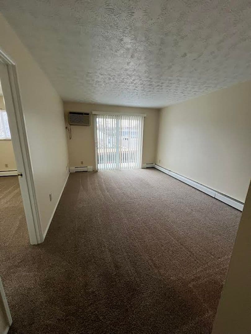 Boardman Apartment: 7185 Locust Ave.