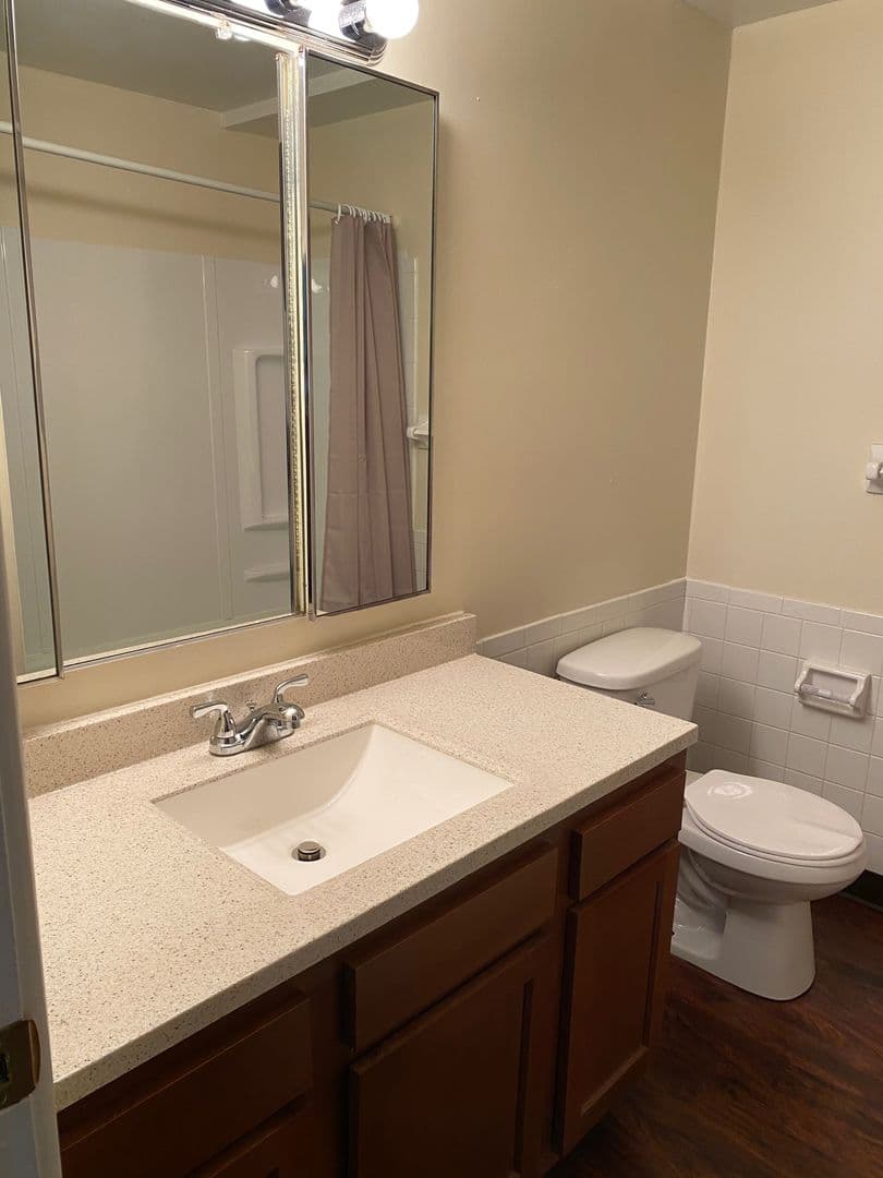 Boardman Apartment: 7145 Locust Ave