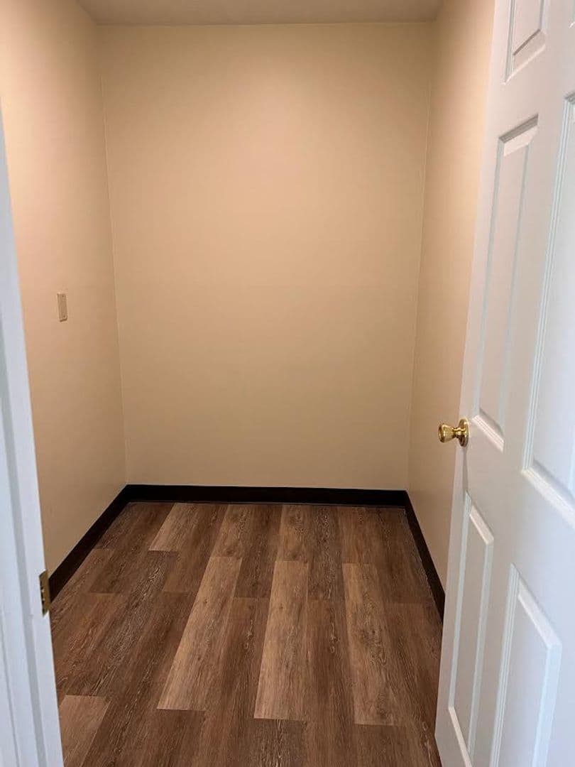 Girard Apartment: 243 Churchill Rd.