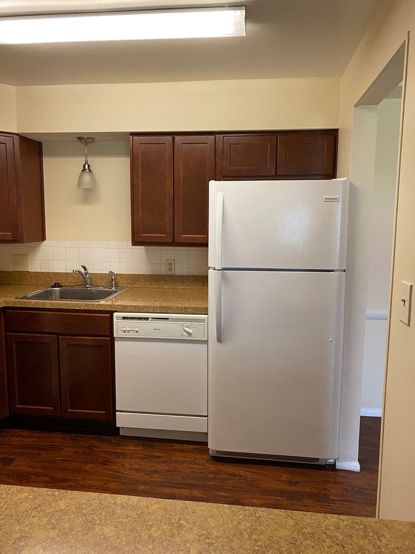Boardman Apartment: 7145 Locust Ave