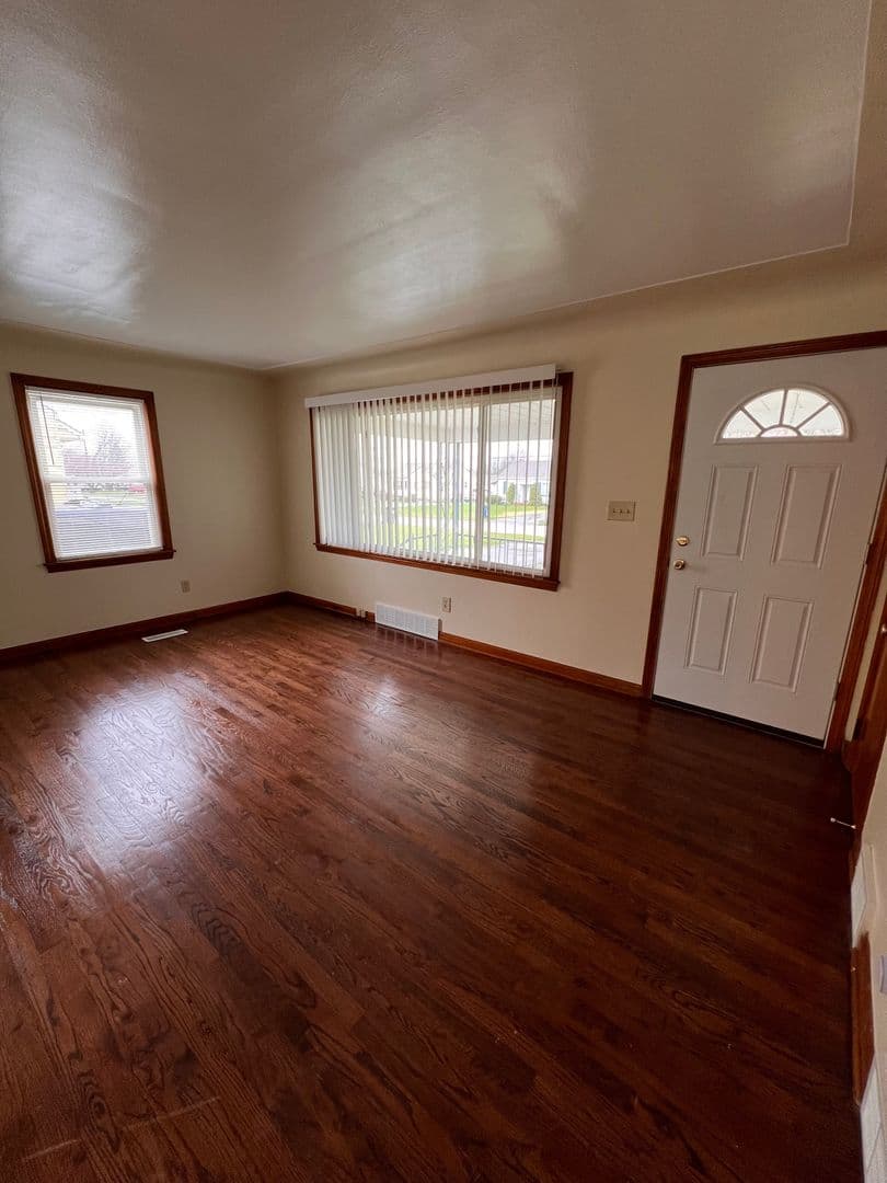 Austintown House: 154 S. Kimberly