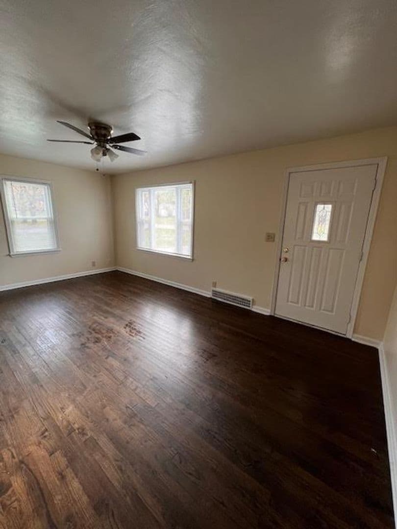 Austintown House: 519 Forest Hill Dr