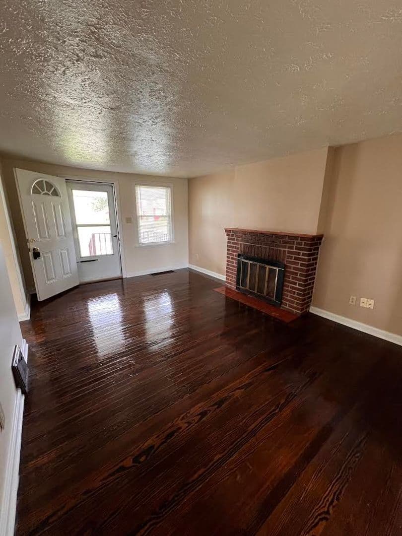 Youngstown House: 115 Laurel St.
