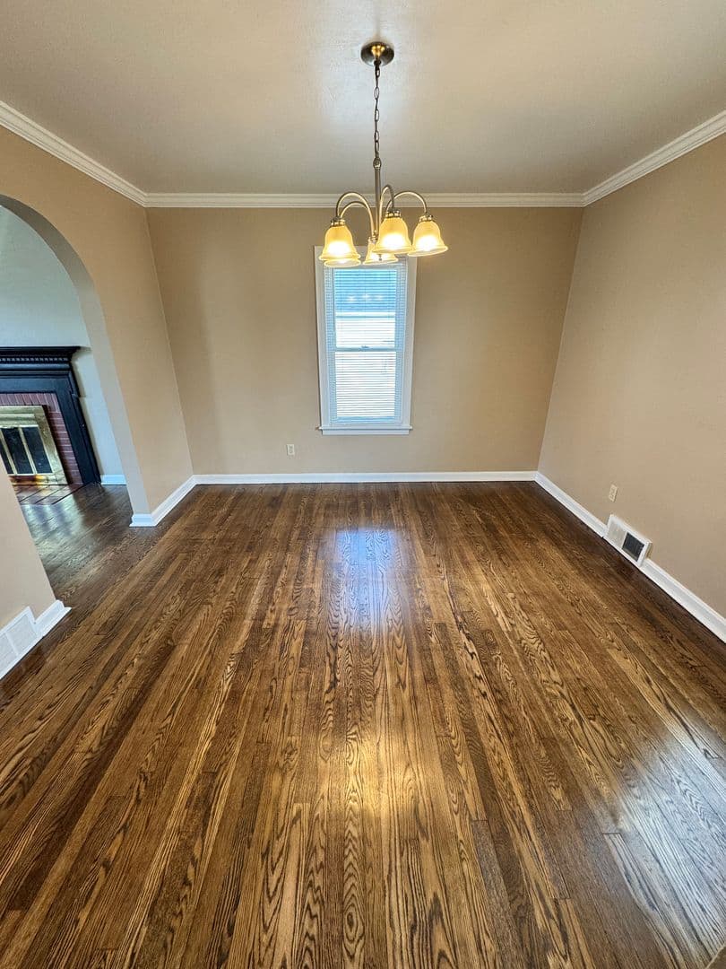 Girard House: 625 Churchill