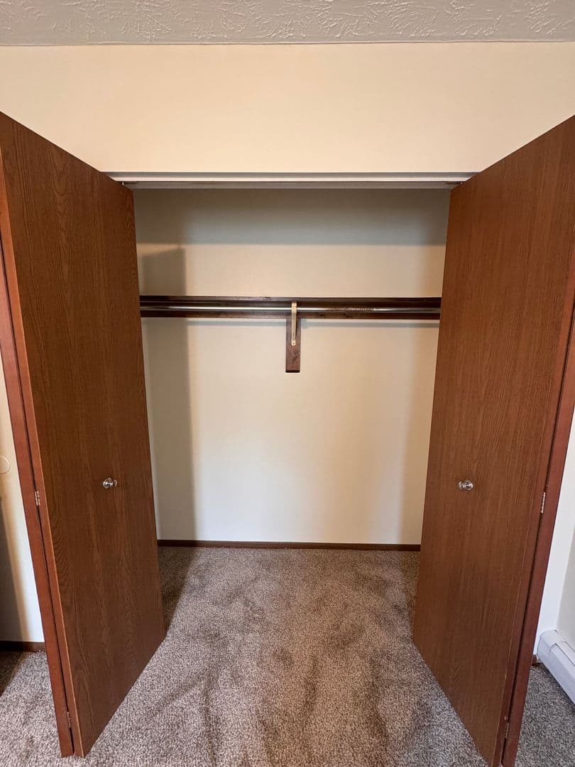 Boardman Apartment: 8426 Colwyn Ct.
