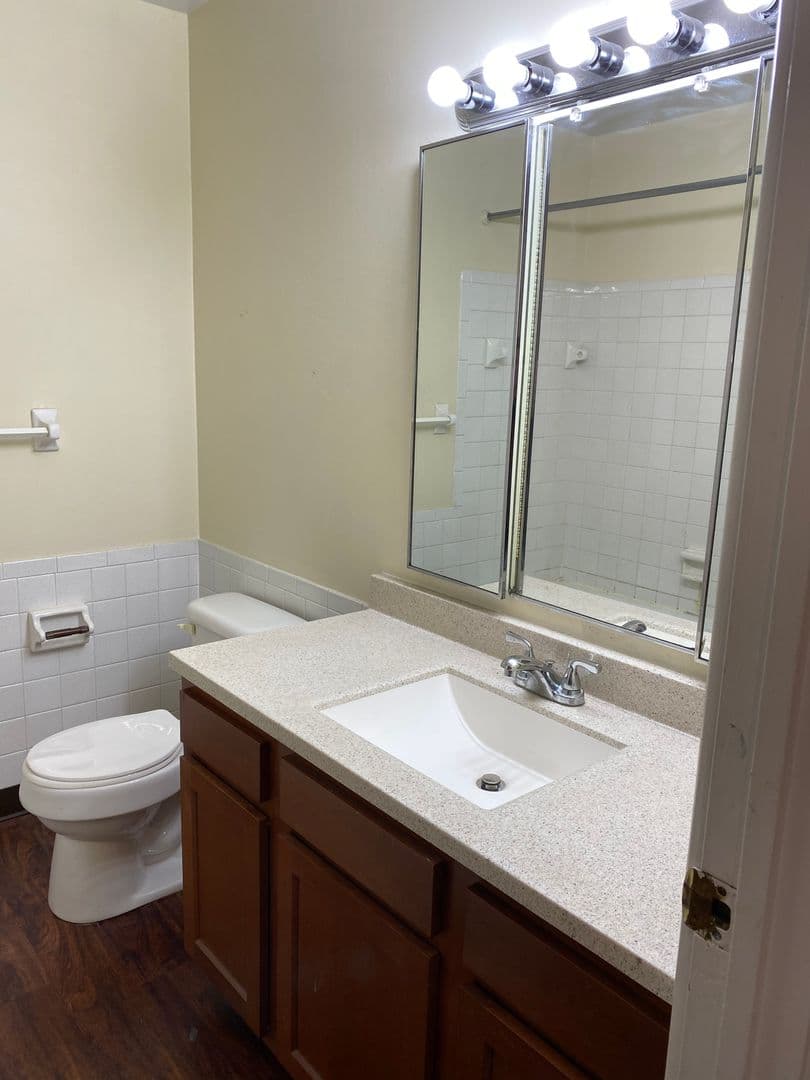 Boardman Apartment: 7145 Locust Ave