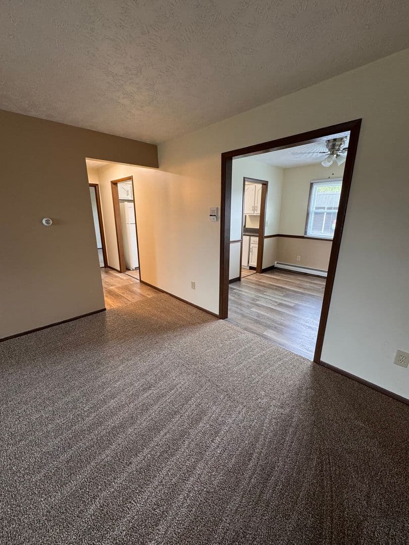 Boardman Apartment: 8426 Colwyn Ct.
