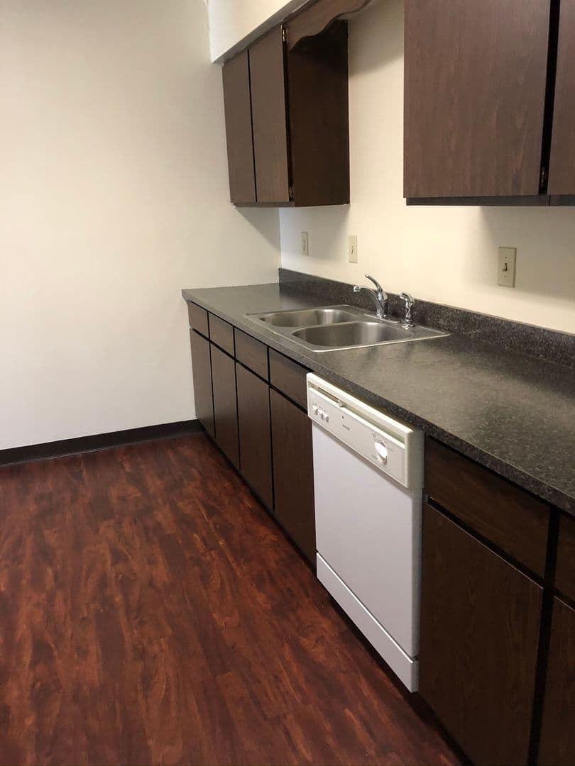 Cortland Apartment: 293 Maplewood Drive