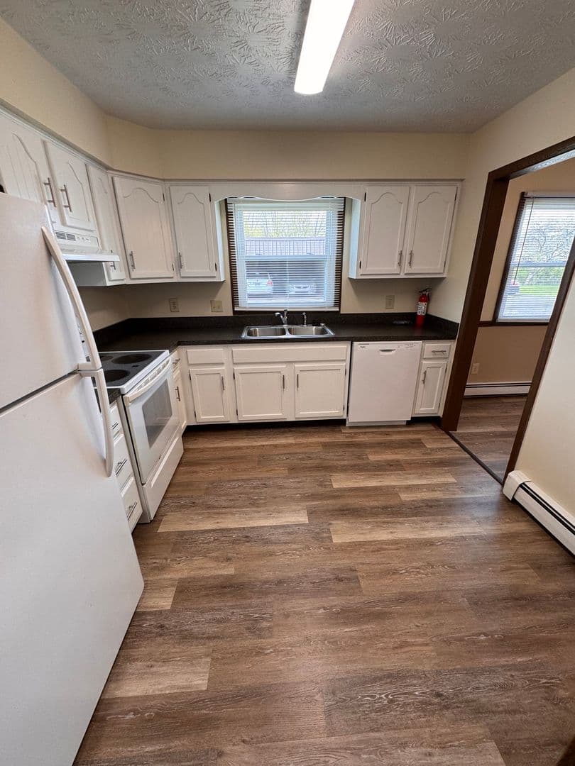 Boardman Apartment: 8426 Colwyn Ct.