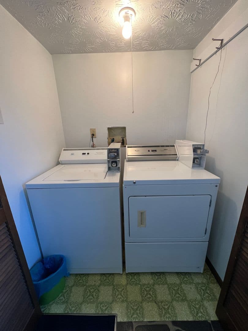 Boardman Apartment: 8426 Colwyn Ct.