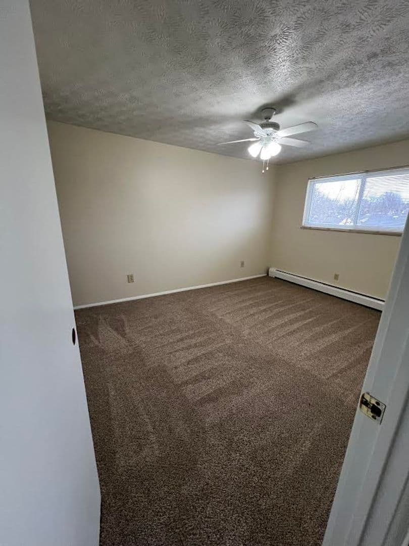Boardman Apartment: 7185 Locust Ave.