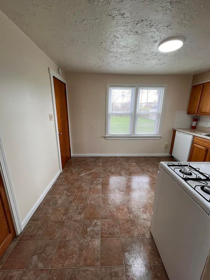 Youngstown House: 115 Laurel St.
