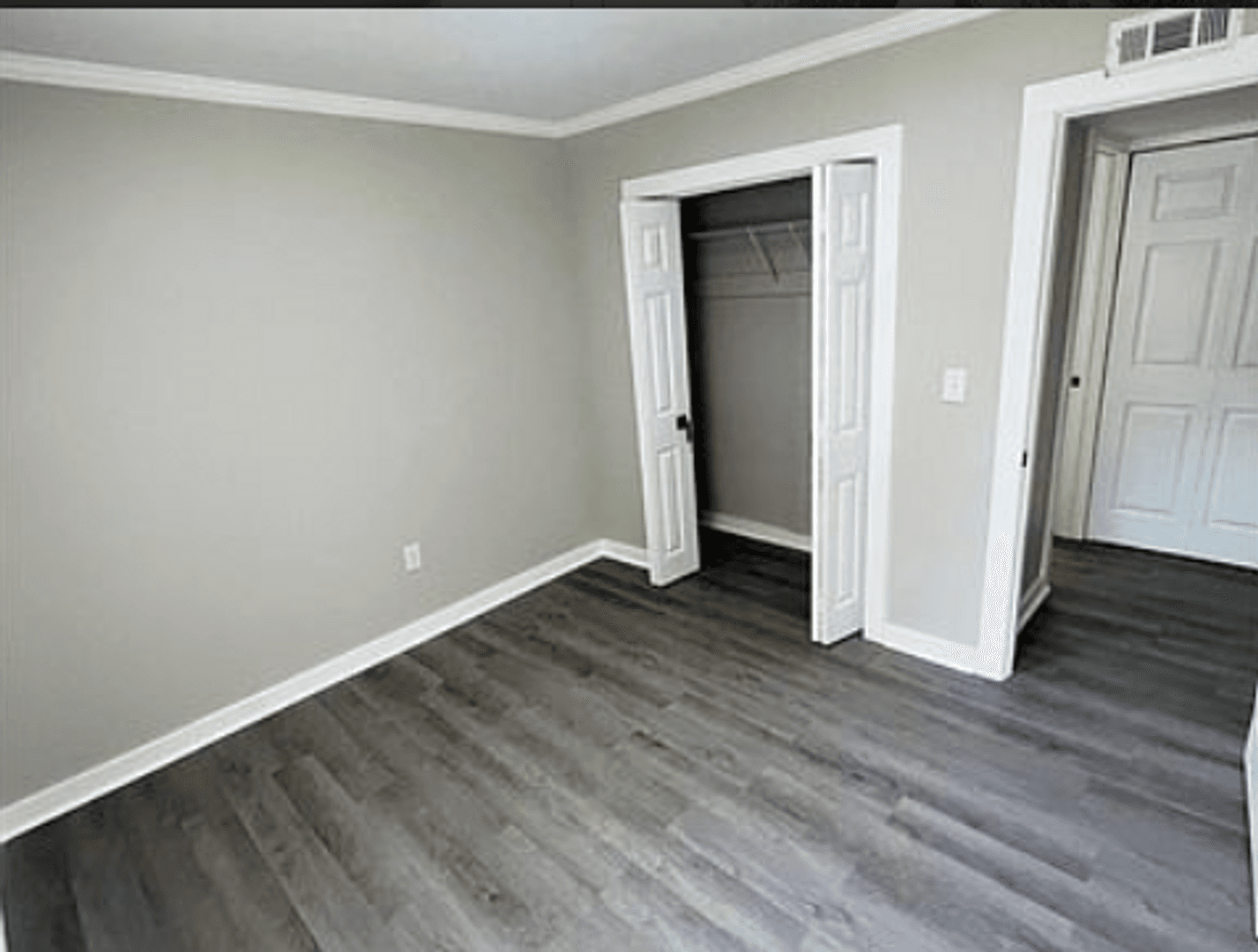 Raleigh Apartment: 727 E Lenoir Street