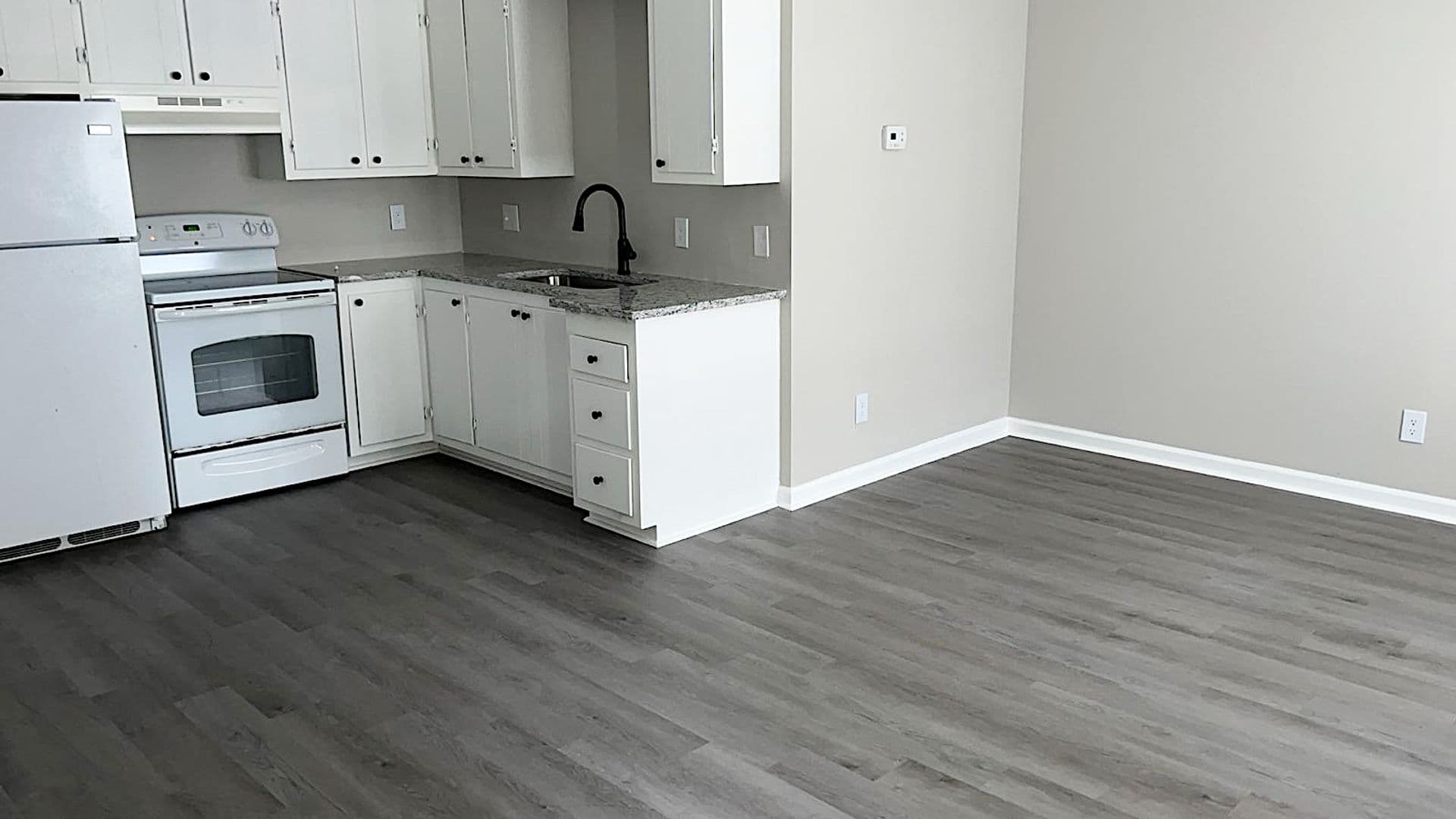 Greenville Apartment: 3214 Summer Place