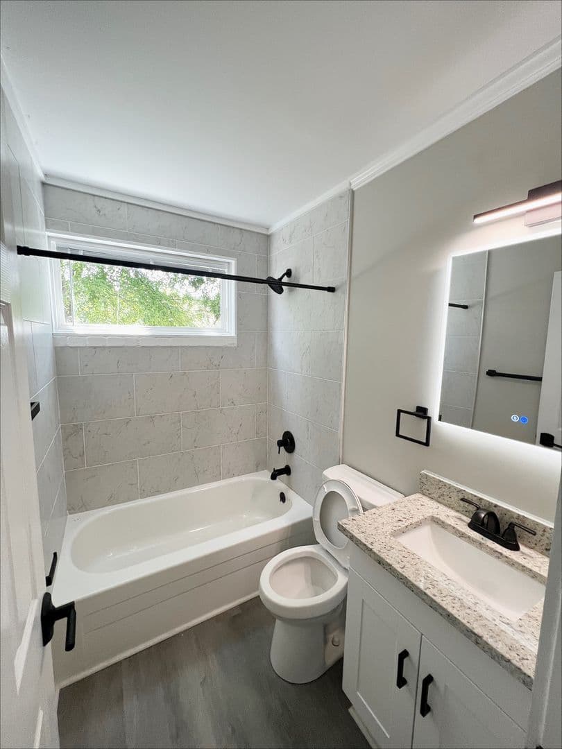 Greenville Apartment: 3214 Summer Place