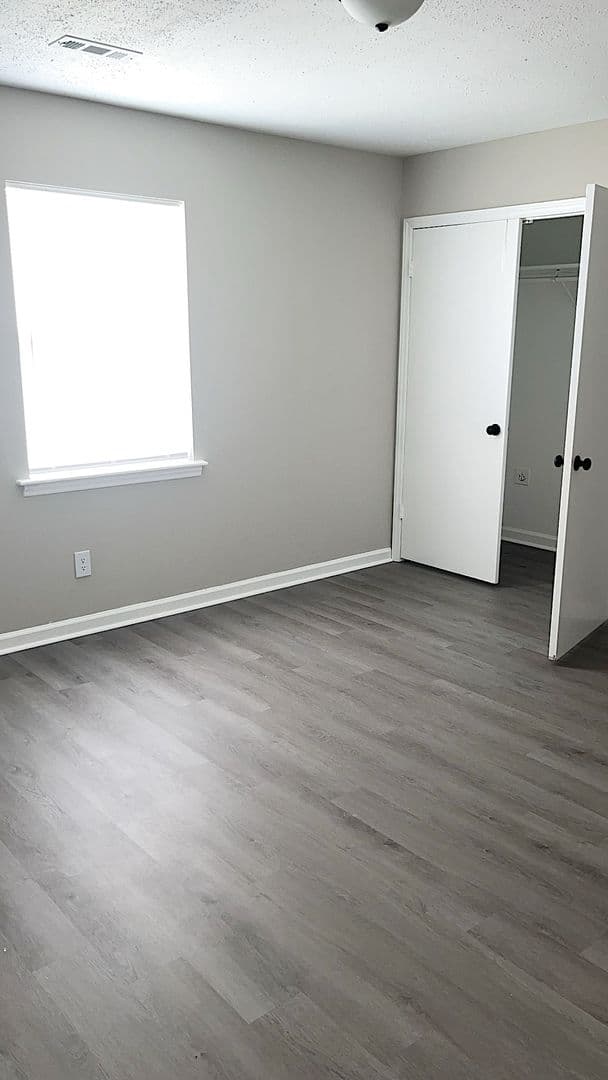 Greenville Apartment: 3214 Summer Place