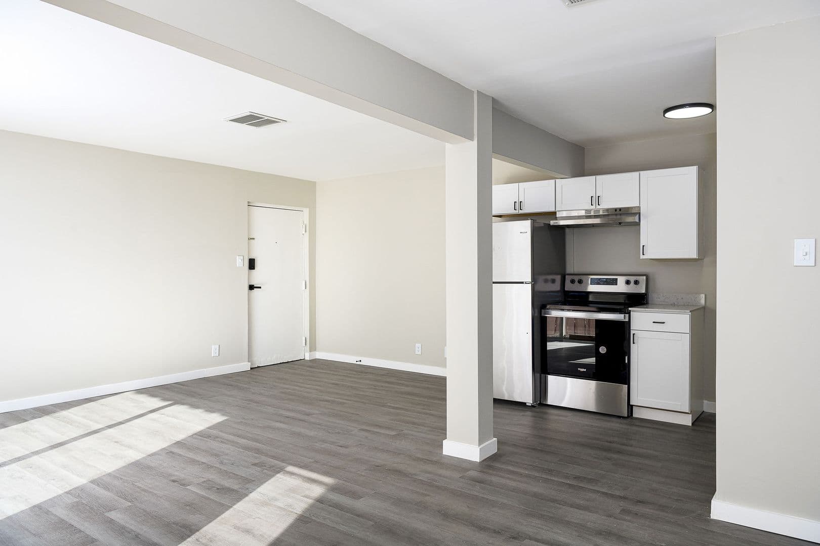Greensboro Apartment: 2012 Maywood St