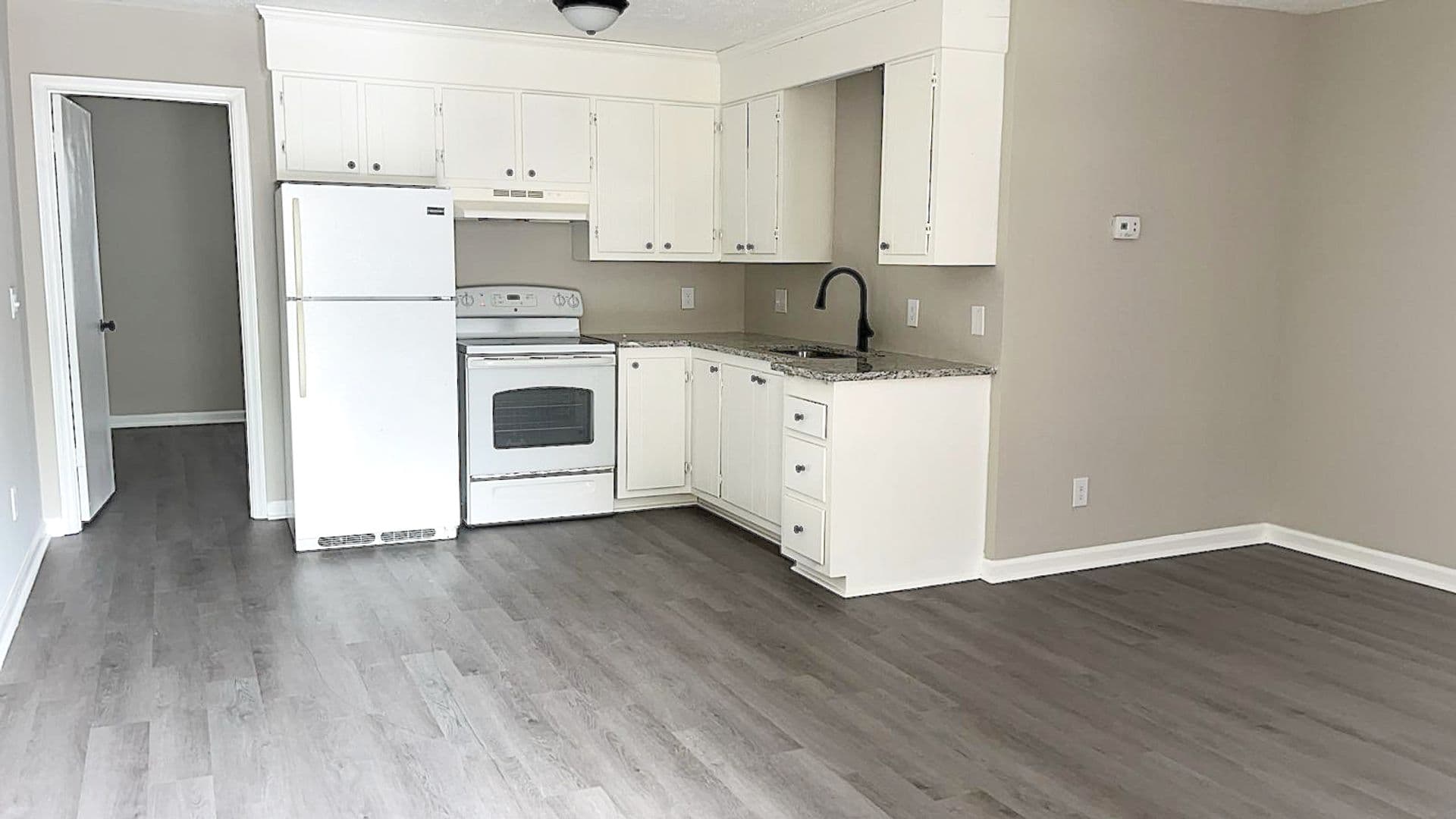 Greenville Apartment: 3214 Summer Place