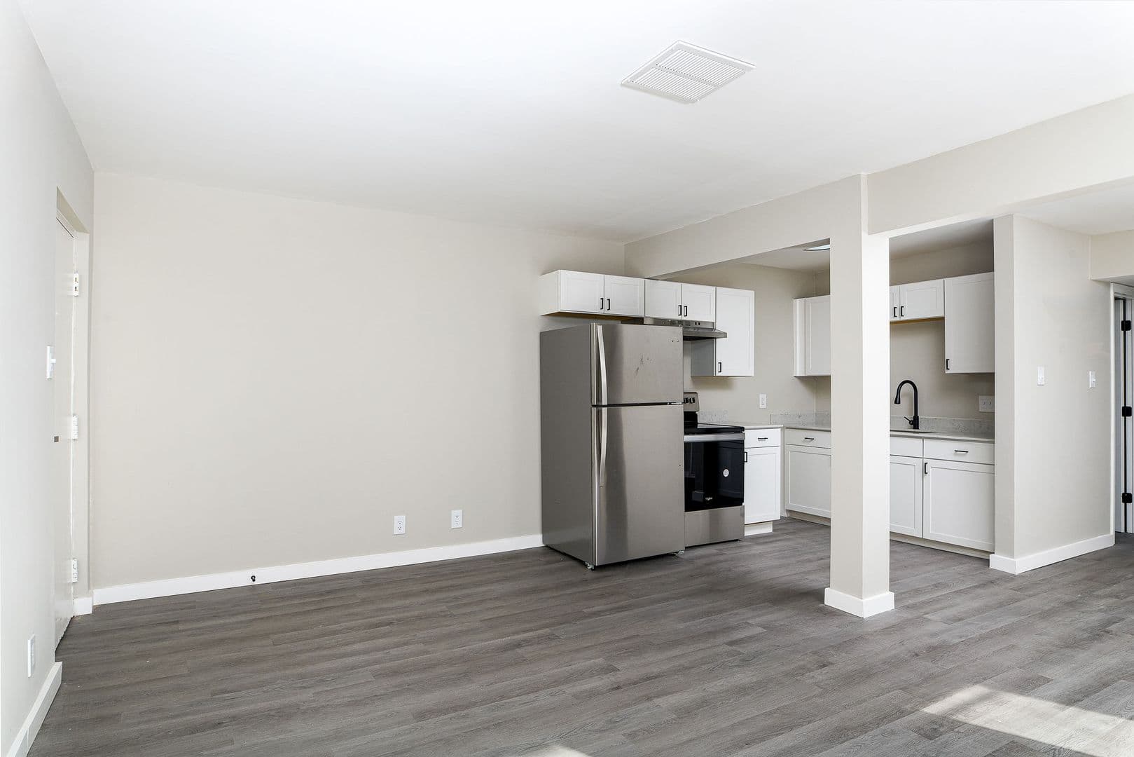 Greensboro Apartment: 2012 Maywood St