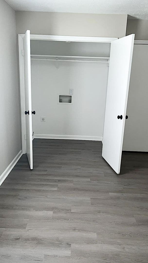 Greenville Apartment: 3214 Summer Place