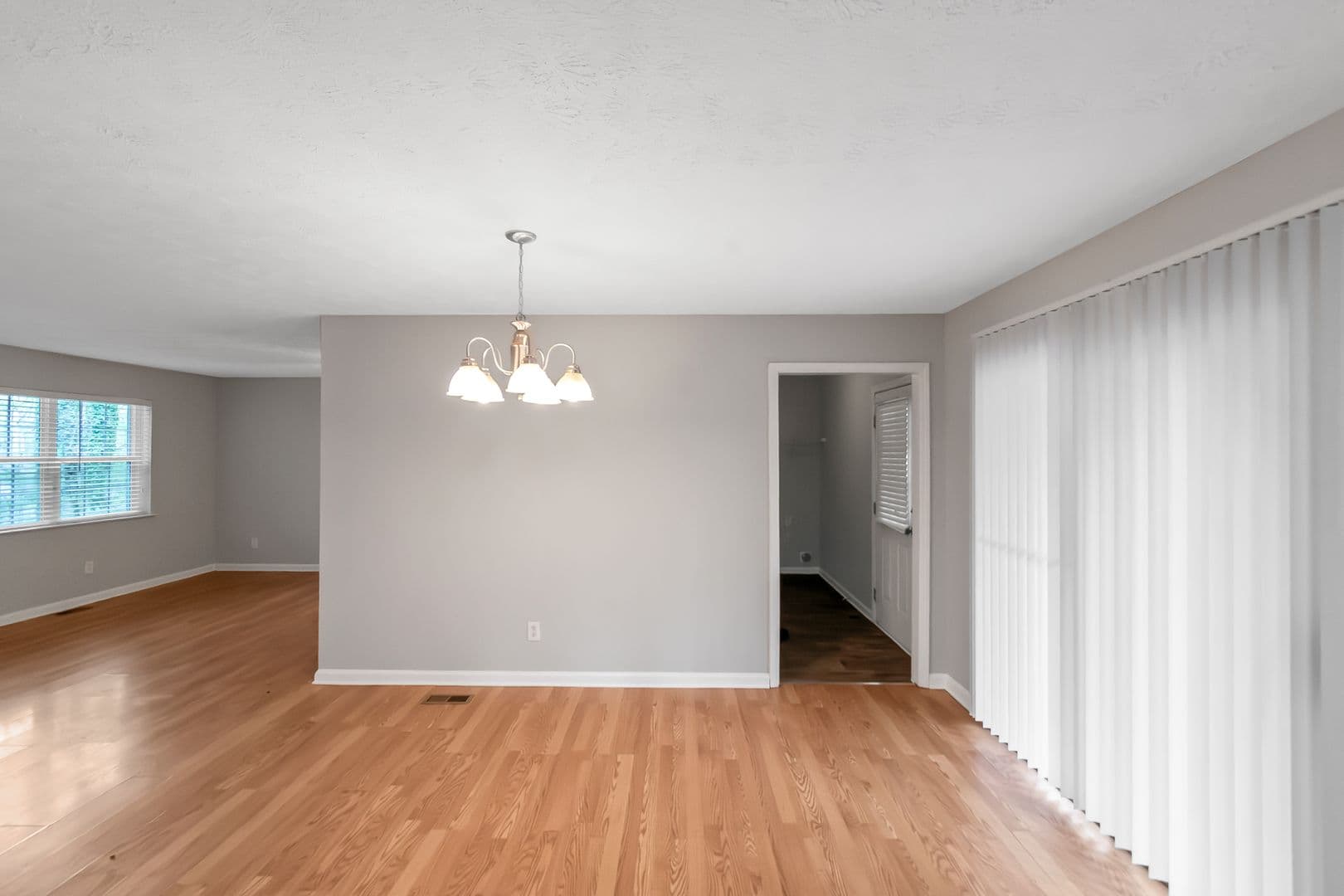 Jonesboro House: 3653 Chestnut Lake Ct.
