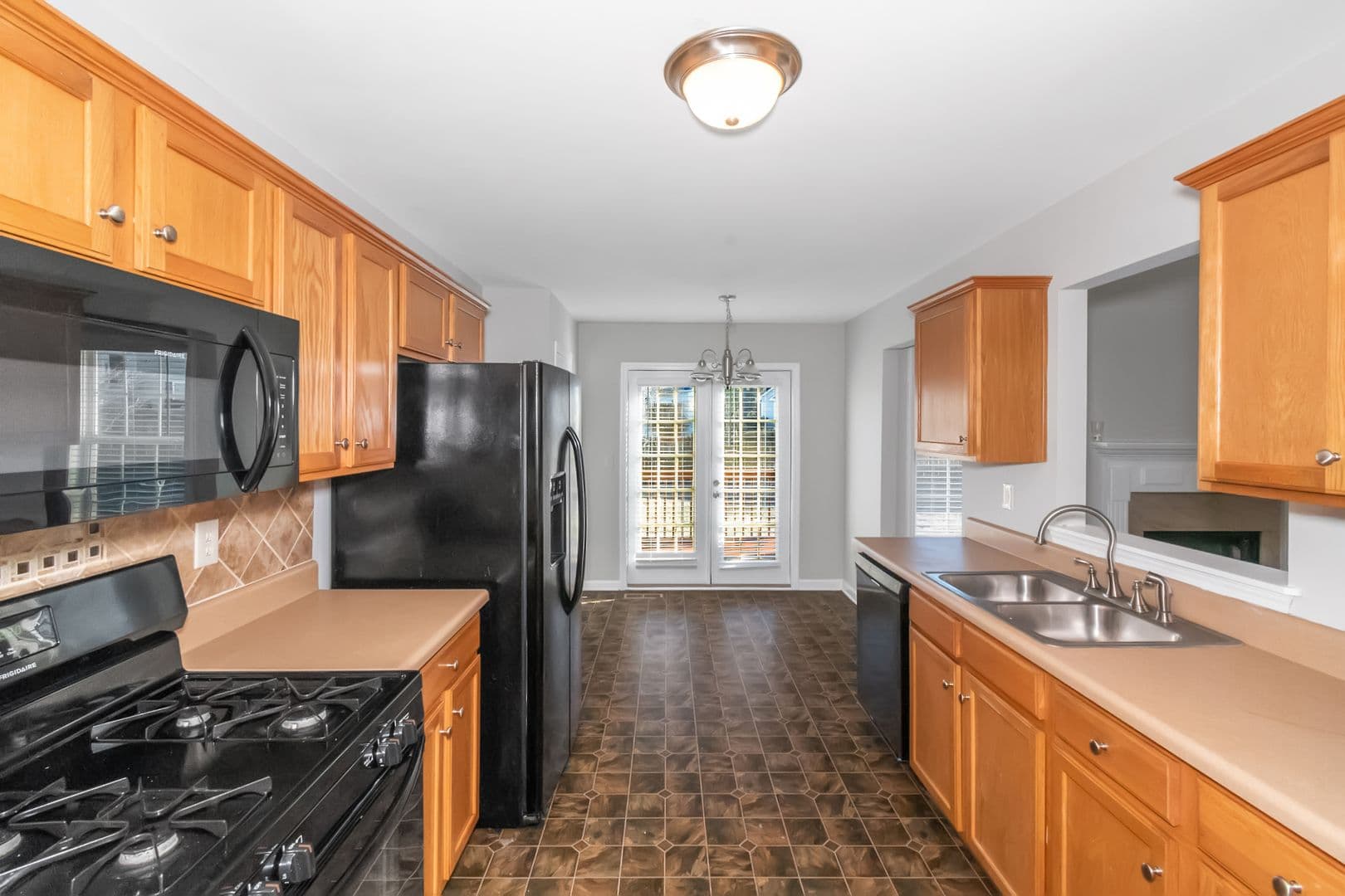 Villa Rica House: 202 Millpond Pkwy