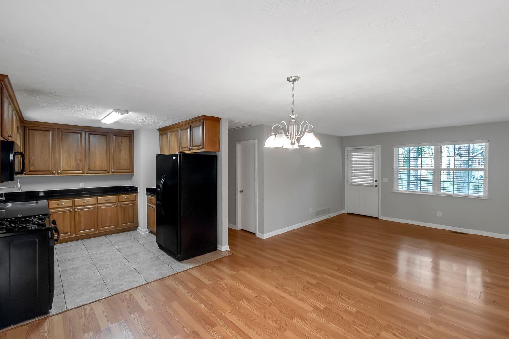 Jonesboro House: 3653 Chestnut Lake Ct.