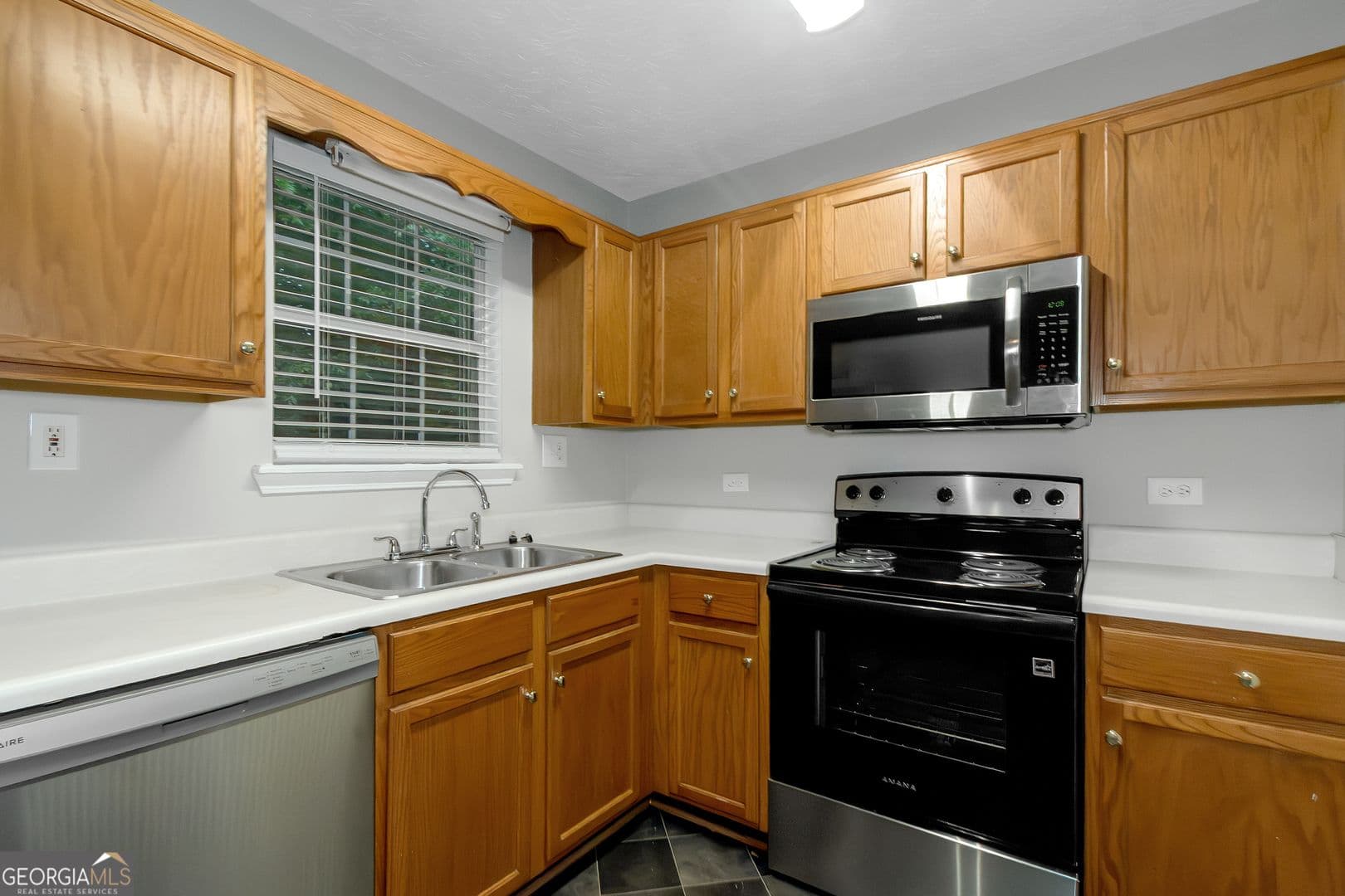 Dallas House: 564 Rustin Dr.