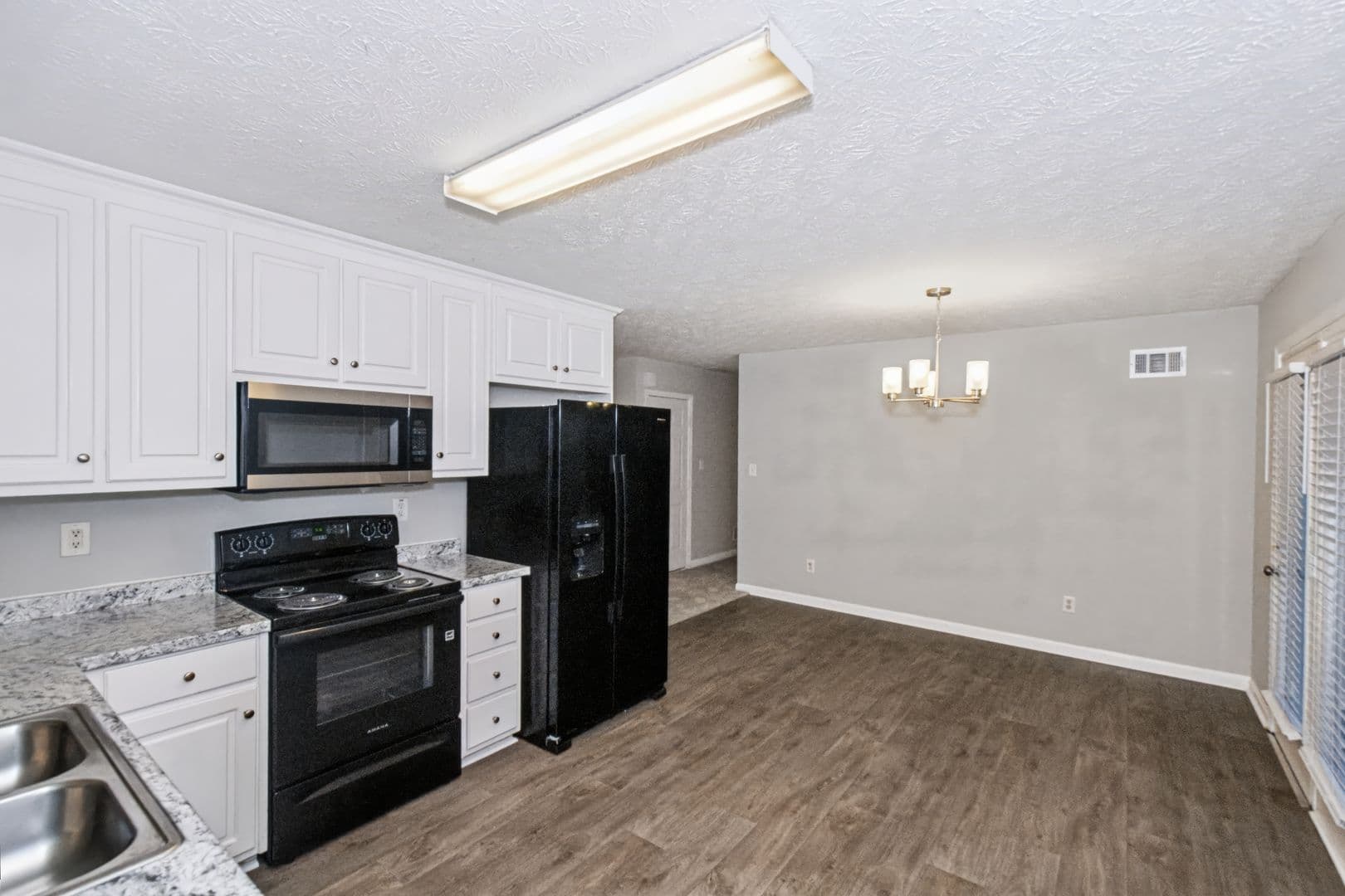 Locust Grove House: 704 Emertrey Dr