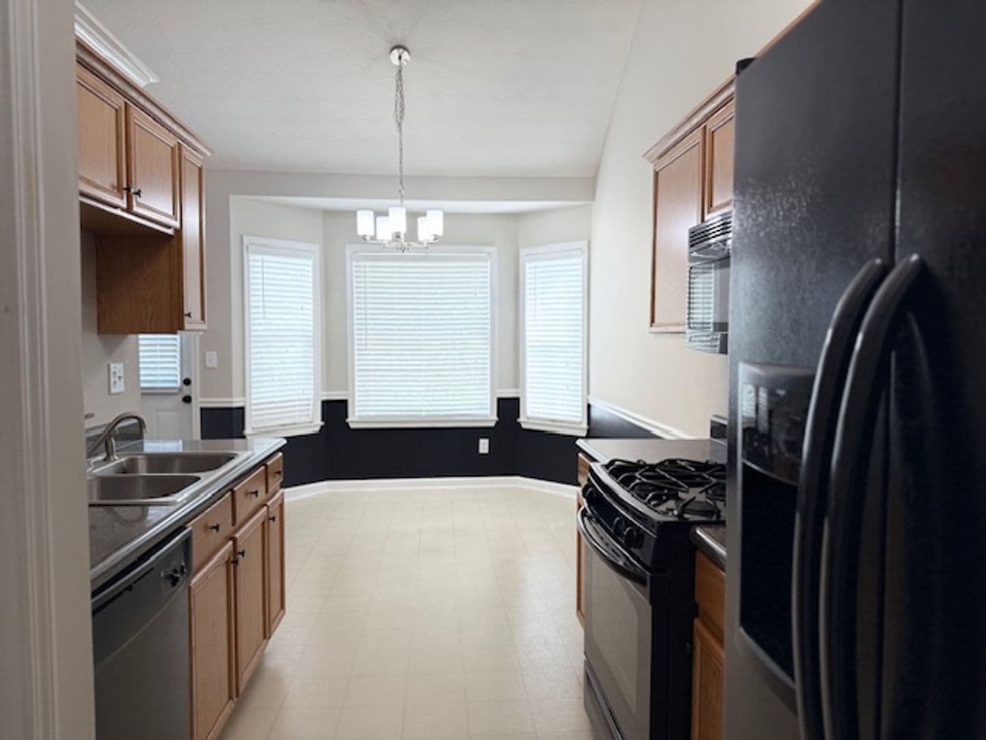 Hampton House: 2034 Elm Grove Ln