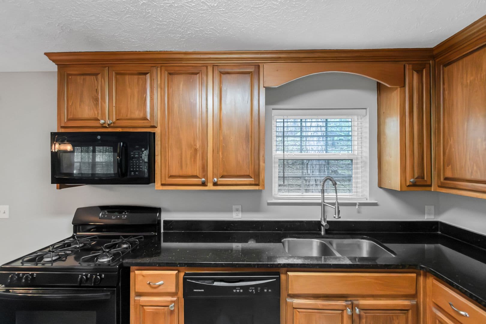 Jonesboro House: 3653 Chestnut Lake Ct.