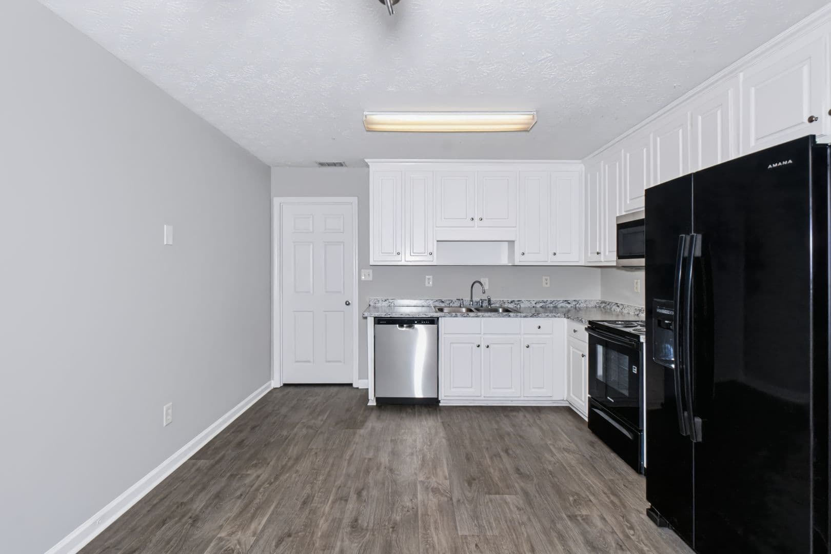 Locust Grove House: 704 Emertrey Dr