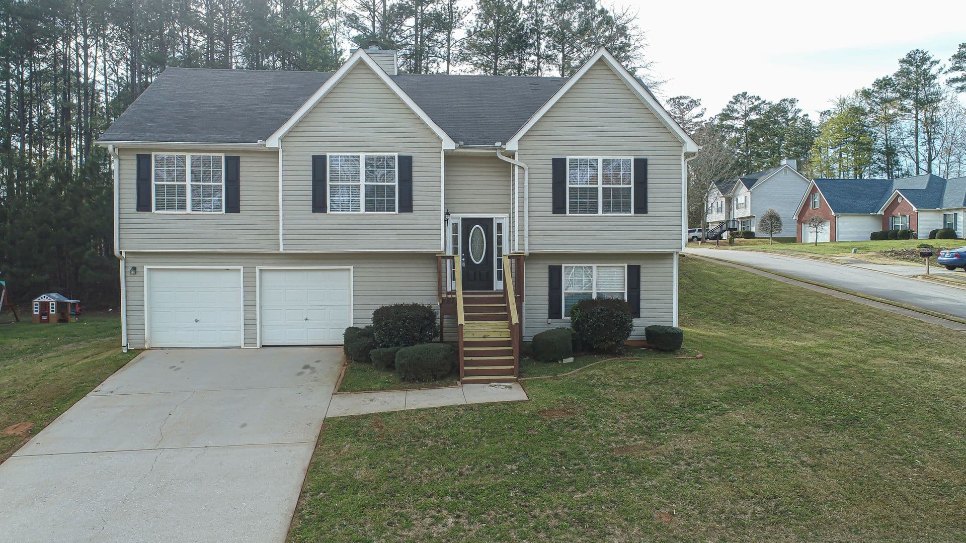 Covington House: 8182 Sterling Lane
