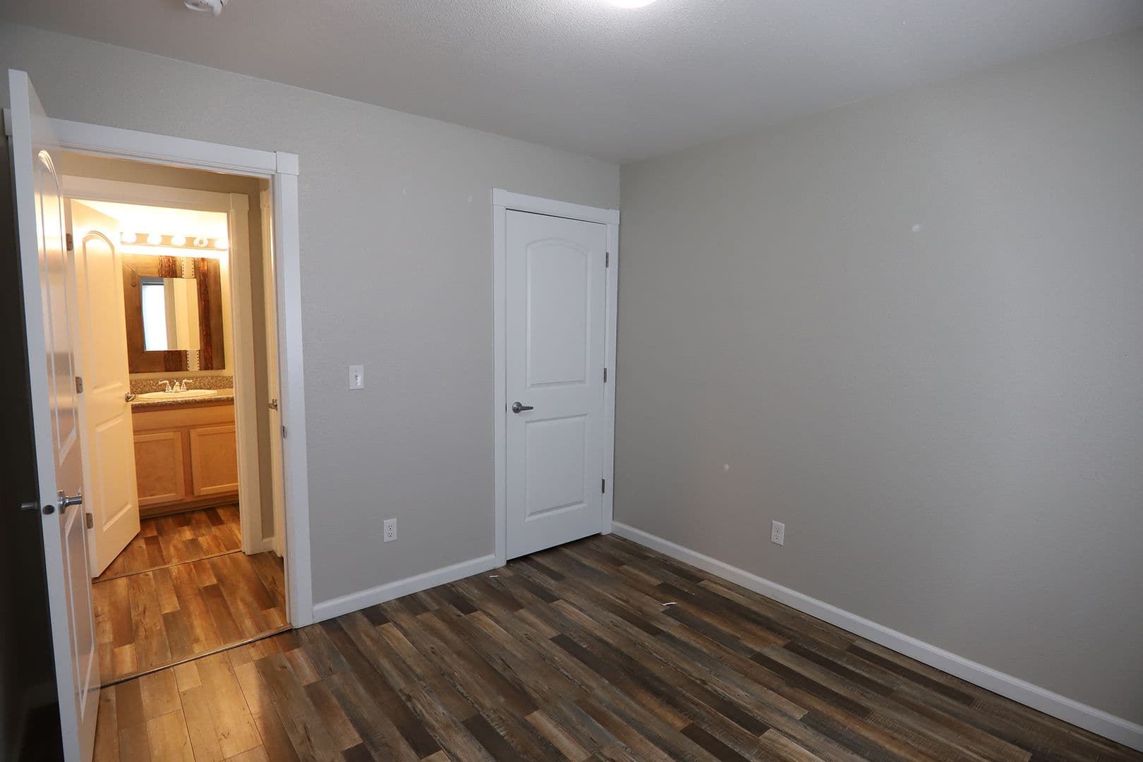 Sheridan House: 810 Pinyon PL
