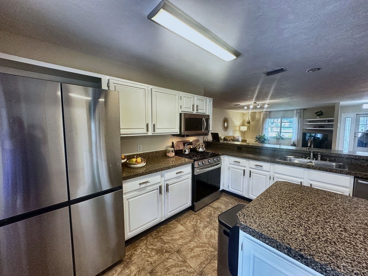 Deland House: 1525 W Beresford Road