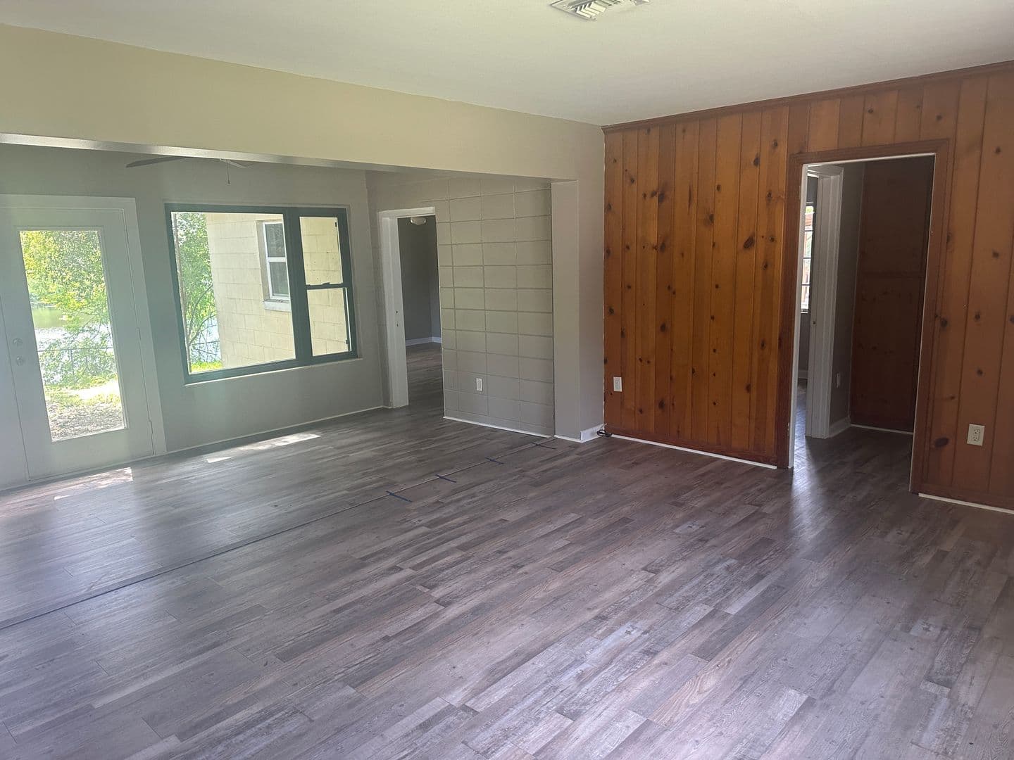 Leesburg House: 404 Louis Street