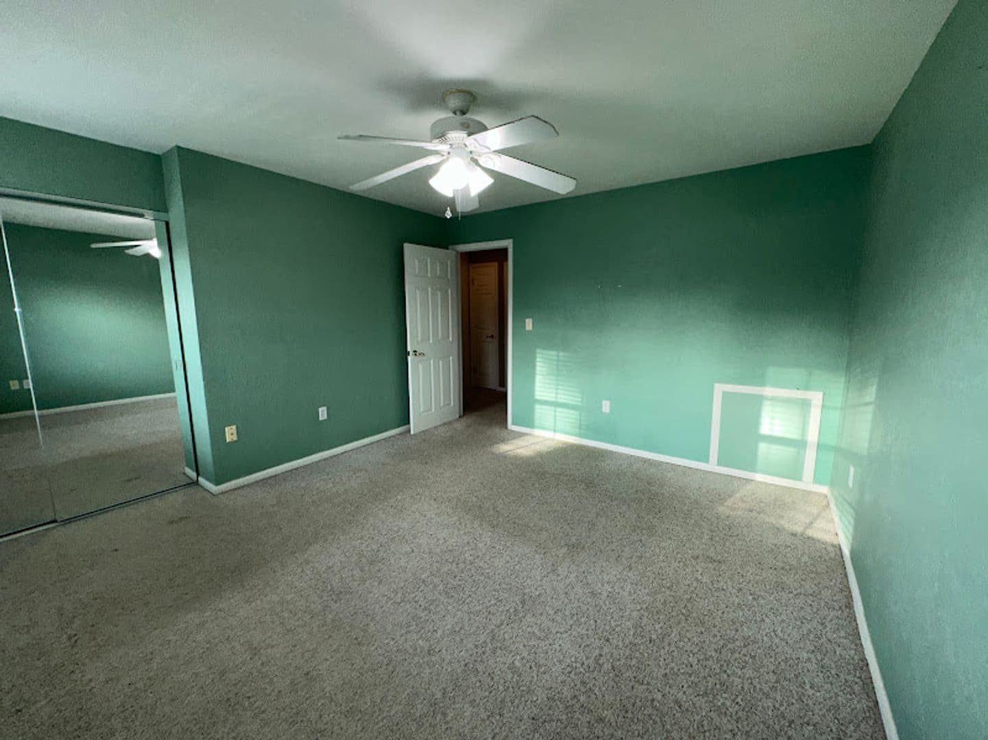 Deland Townhome: 621 W Indiana Ave
