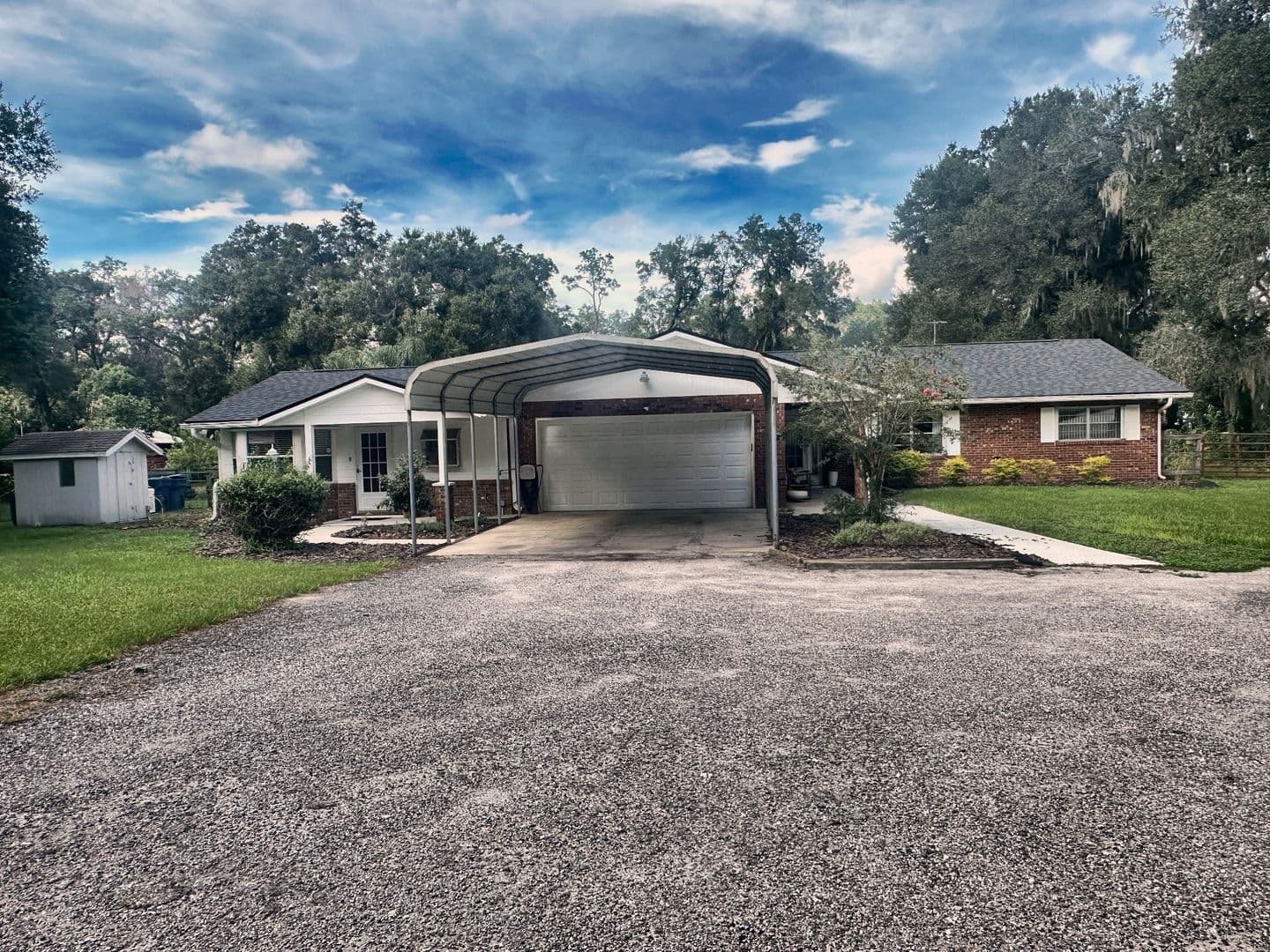 Deland House: 1525 W Beresford Road
