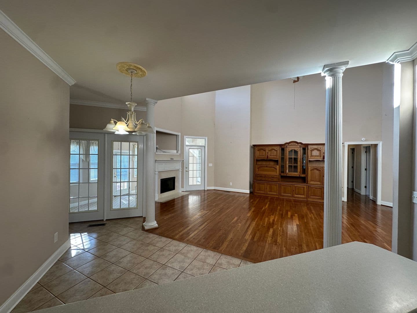 Jacksonville House: 1012 Carrie Court