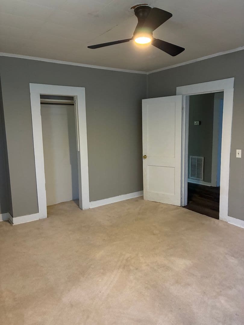 Jacksonville House: 402 Madison Ave Nw