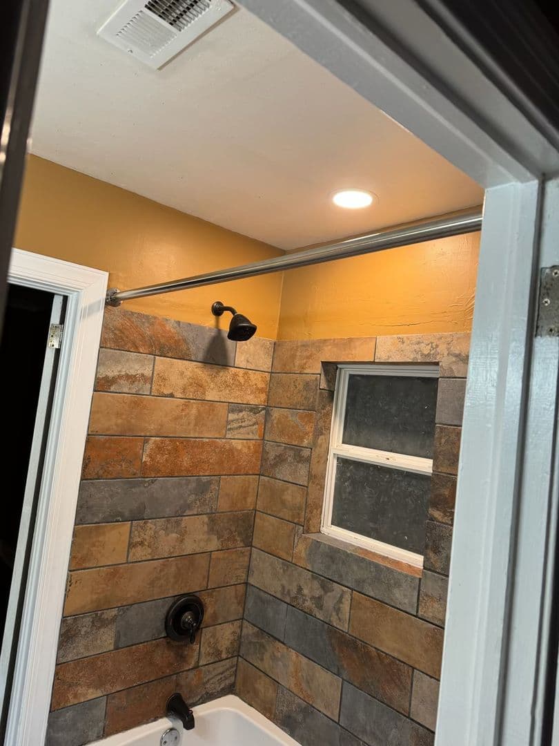 Gadsden House: 1309 Hoke St