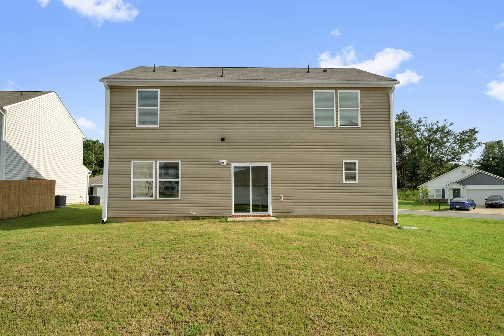 Lincoln House: 236 Orchid Ln