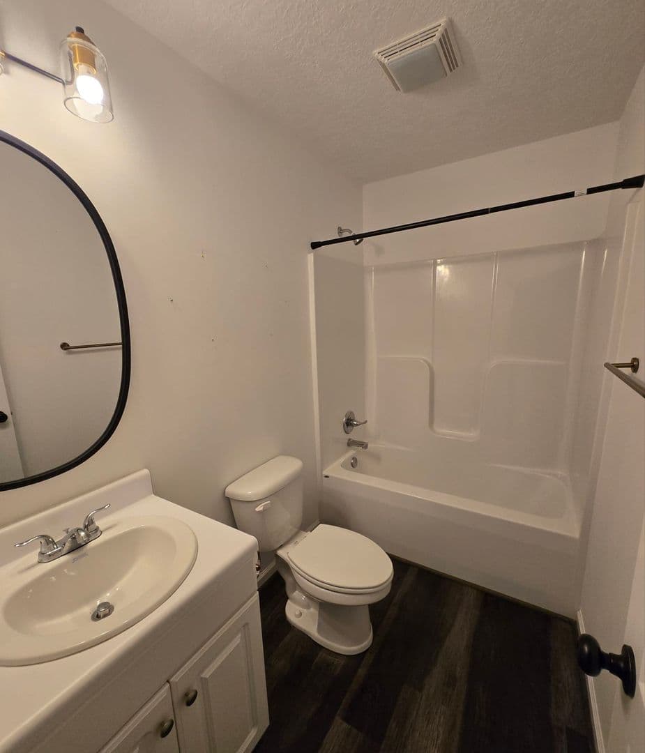 Jacksonville House: 85 Mary Dr