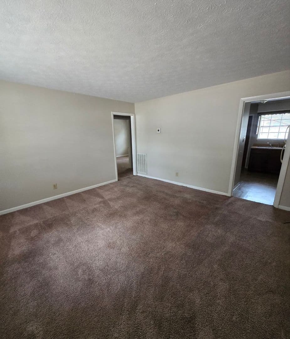 Jacksonville Apartment: 215 Parris Street SE