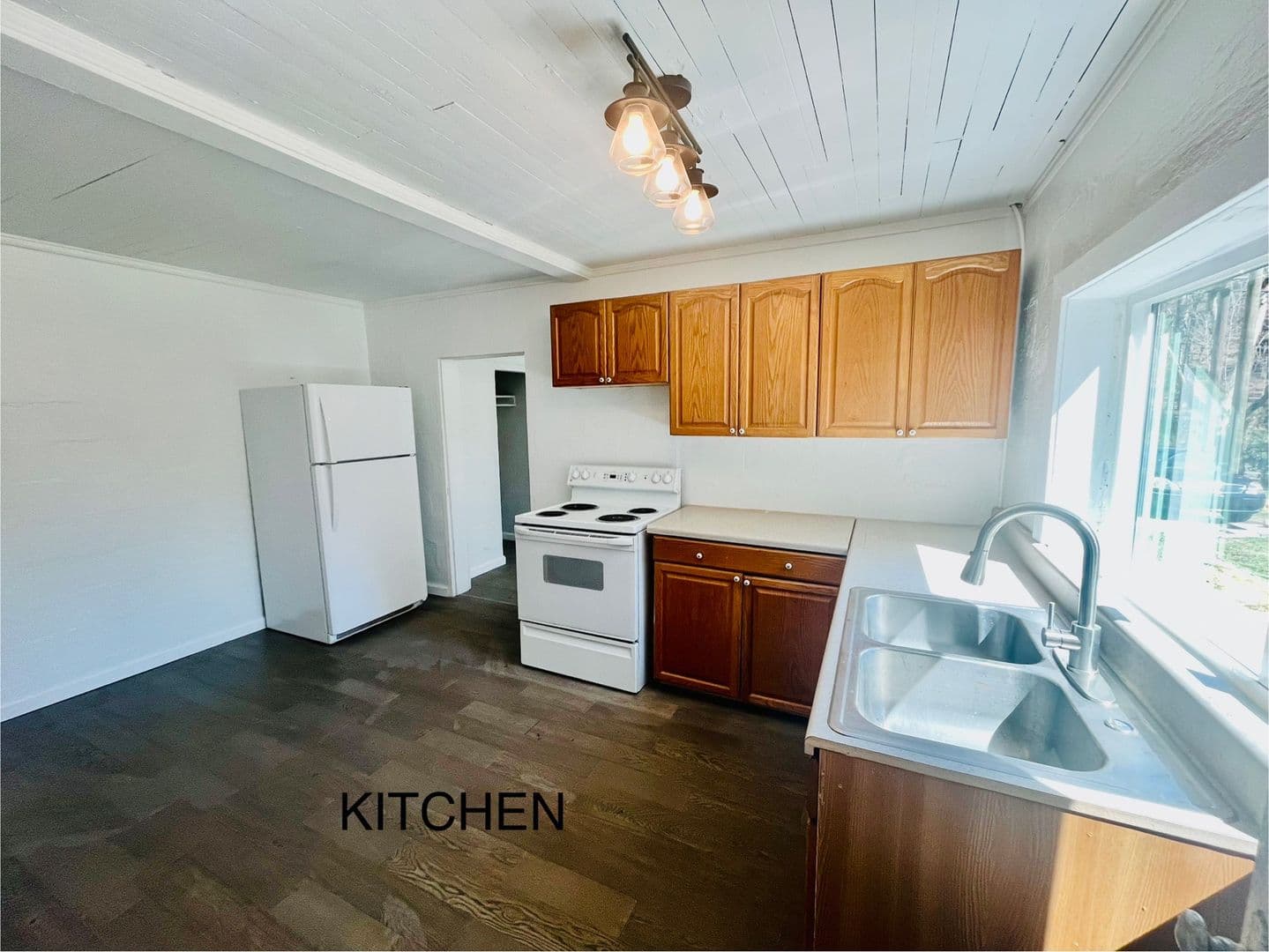 Anniston House: 1609 Morrisville Rd