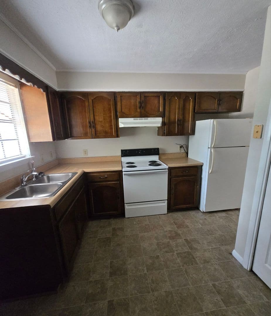 Jacksonville Apartment: 215 Parris Street SE